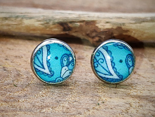 Clous d'oreille, cabochon de 6mm de diamètre en résine sur imprimé, fait main