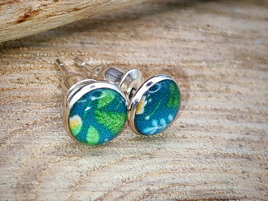 Clous d'oreille, cabochon de 6mm de diamètre en résine sur imprimé, fait main