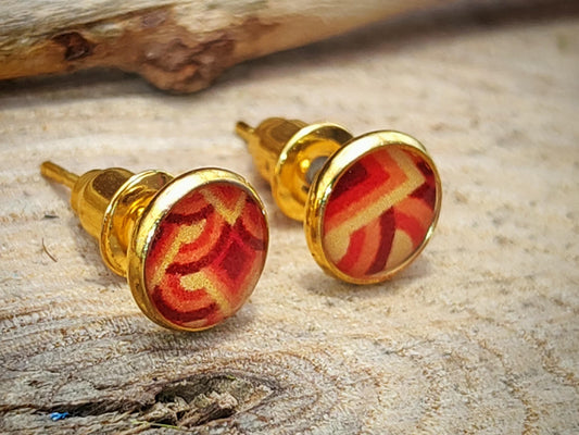 Clous d'oreille, acier inoxydable, cabochon de 6mm de diamètre en résine sur imprimé, fait main