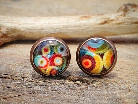 Clous d'oreille, cabochon de 6mm de diamètre en résine sur imprimé, fait main
