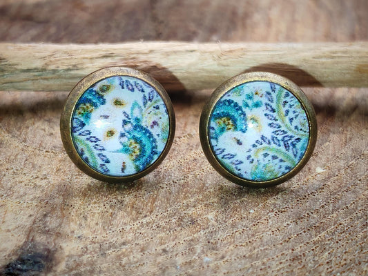 Clous d'oreille, cabochon de 8mm de diamètre en résine sur imprimé, motif asymétrique, fait main