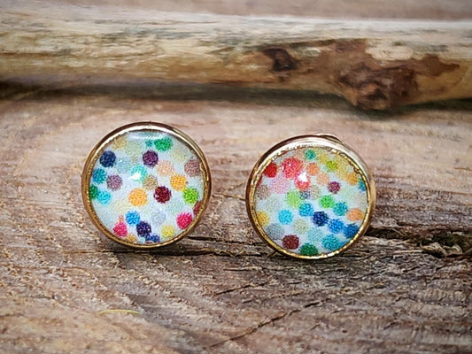 Clous d'oreille, acier inoxydable, cabochon de 6mm de diamètre en résine sur imprimé, fait main