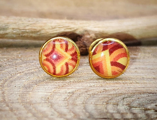 Clous d'oreille, acier inoxydable, cabochon de 6mm de diamètre en résine sur imprimé, fait main
