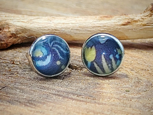 Clous d'oreille, acier inoxydable, cabochon de 6mm de diamètre en résine sur imprimé, fait main
