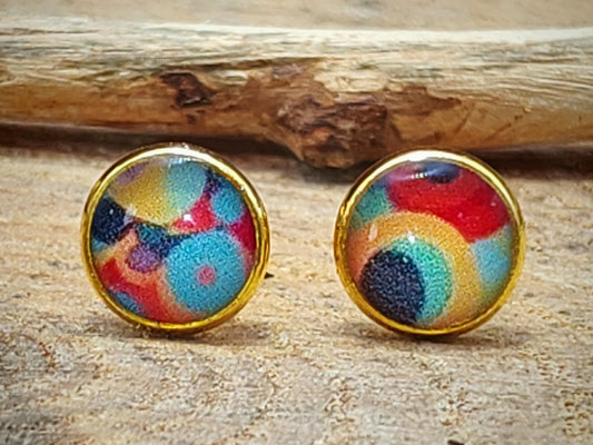 Clous d'oreille, acier inoxydable, cabochon de 6mm de diamètre en résine sur imprimé, motif asymétrique, fait main