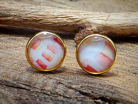 Clous d'oreille, acier inoxydable, cabochon de 6mm de diamètre en résine sur imprimé, motif asymétrique, fait main