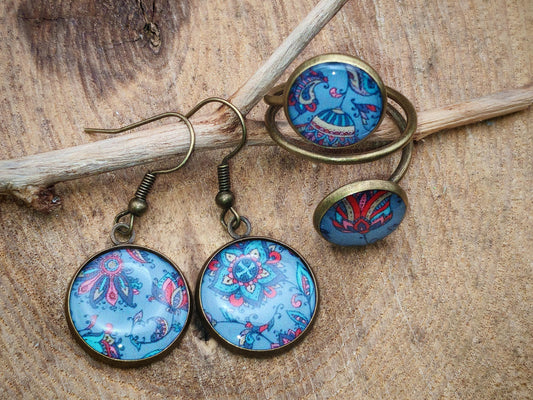 Ensemble bague et boucles d'oreille, métal et cabochon en résine sur imprimé, fait main